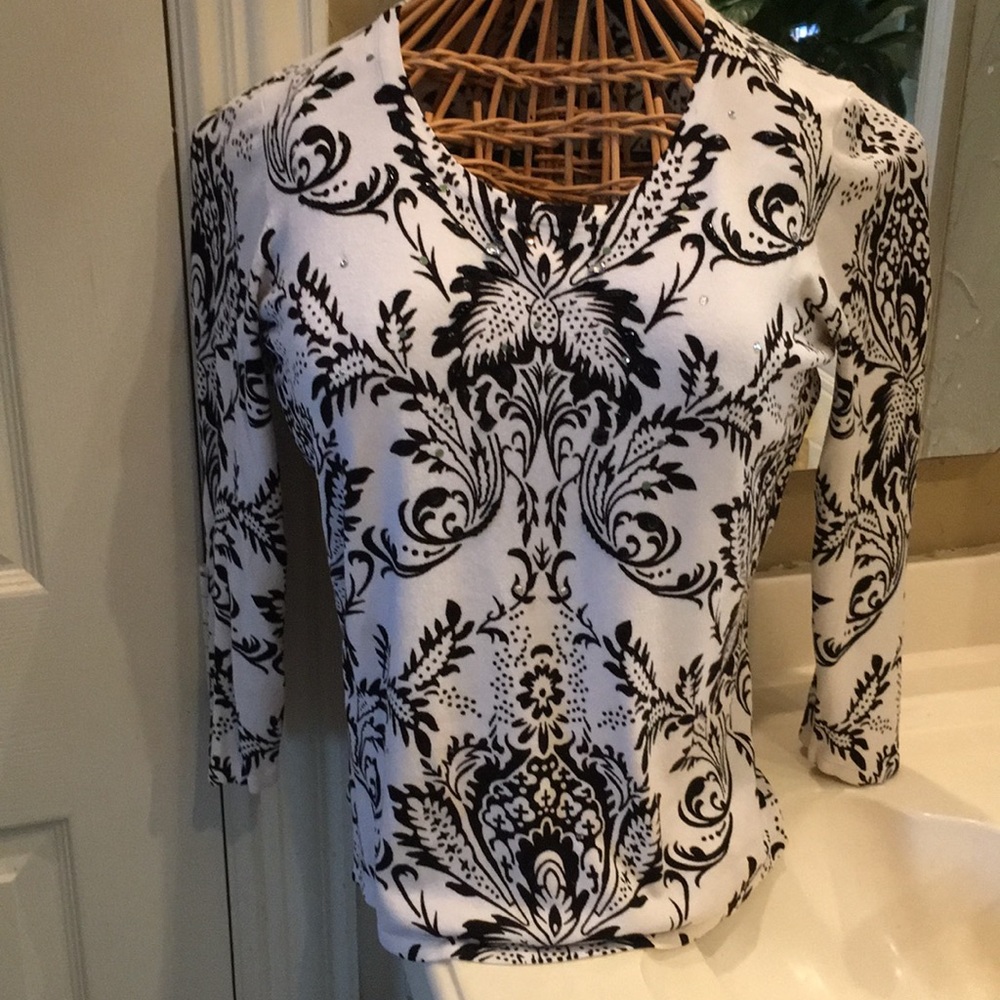 cotton knit scoopneck B&W print sweater L